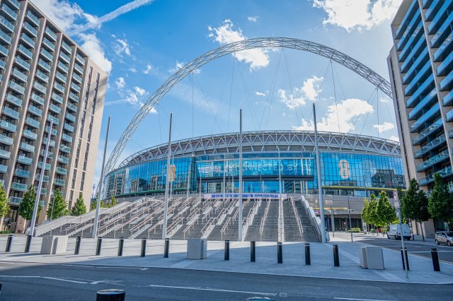 Ikonické Wembley zdobí 133 metrů vysoký oblouk, tyčící se nad severní tribunou. Za jeho vznikem stojí řada důmyslných nápadů a technických objevů.
Zdroj: Craig Russell, Shuttestock